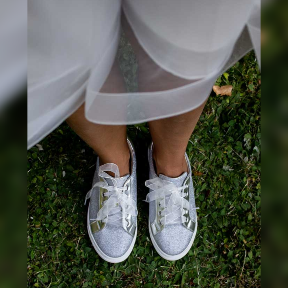 White Lady 933 silver sneaker with glitter