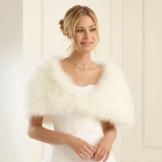 Cape made of marabou feathers Avalia E184