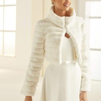 Faux fur bridal jacket Avalia E305