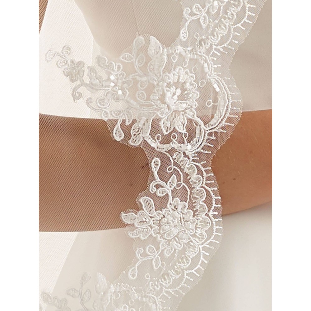 Veil with lace edge Avalia S155