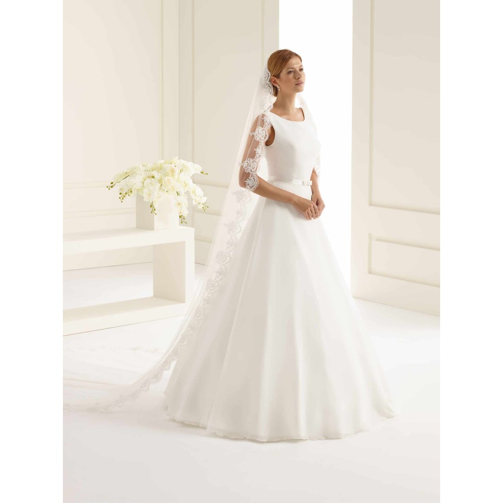 Veil with lace edge Avalia S155