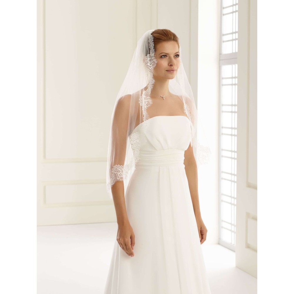 Veil with lace edge Avalia S160