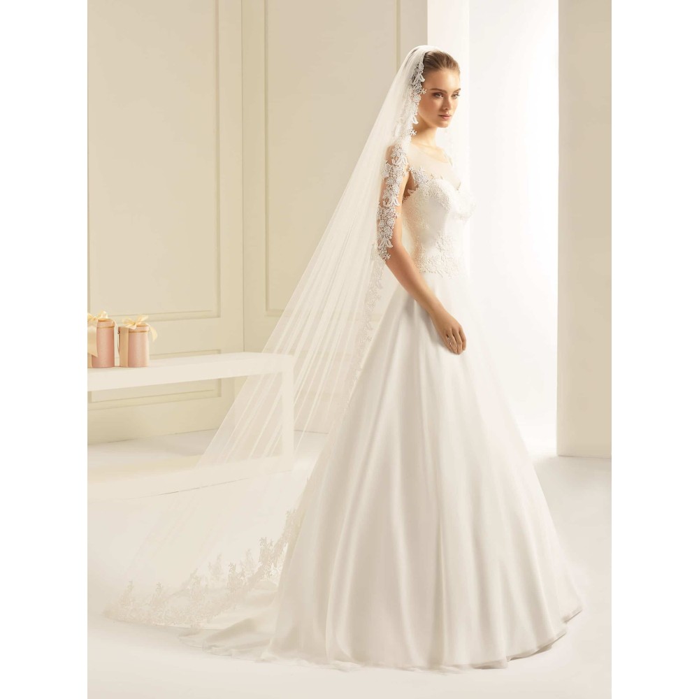 Veil with lace edge Avalia S202