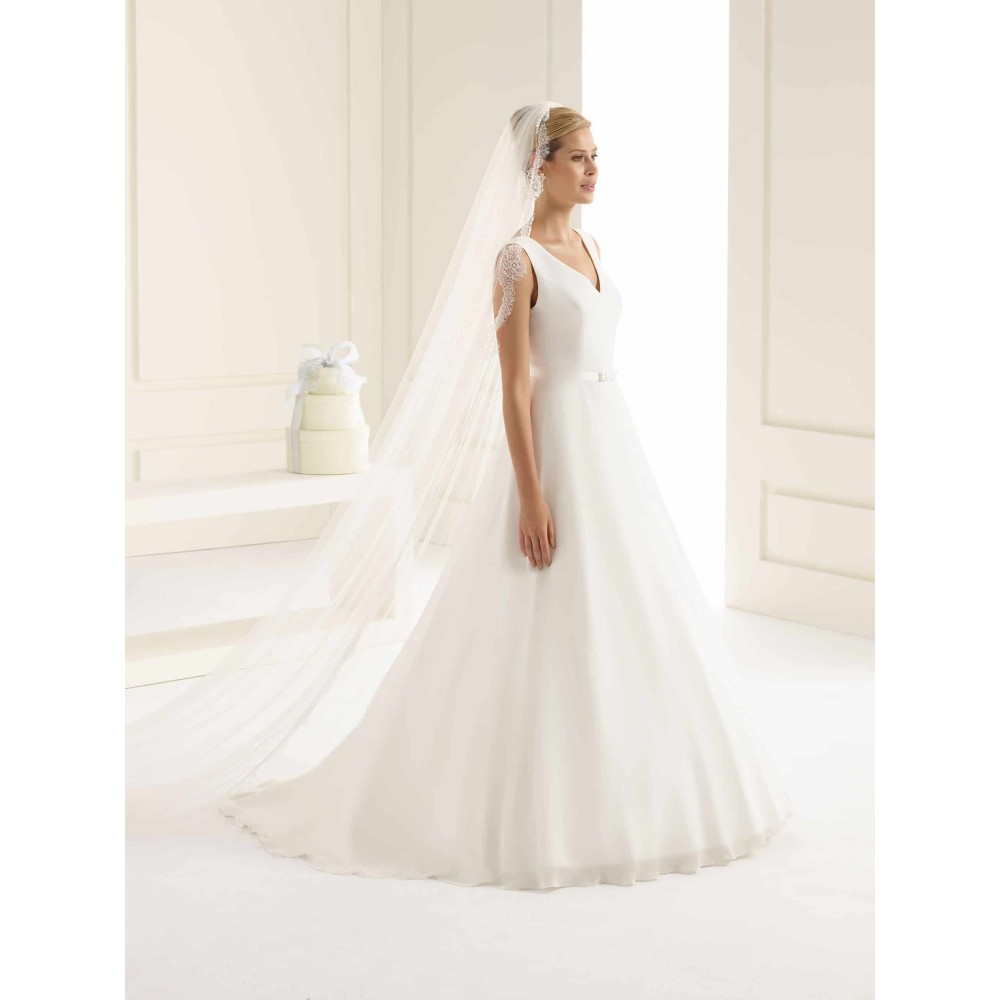 Veil with lace edge Avalia S161