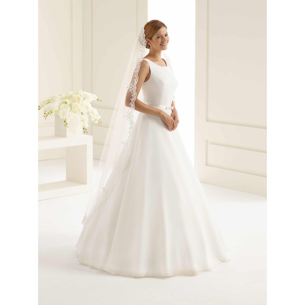 Veil with lace edge Avalia S102