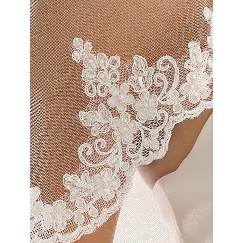 Veil with lace edge Avalia S103