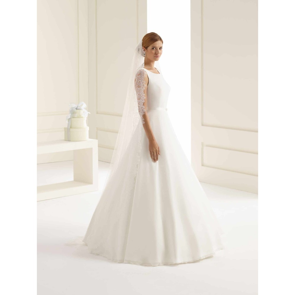 Veil with lace edge Avalia S178