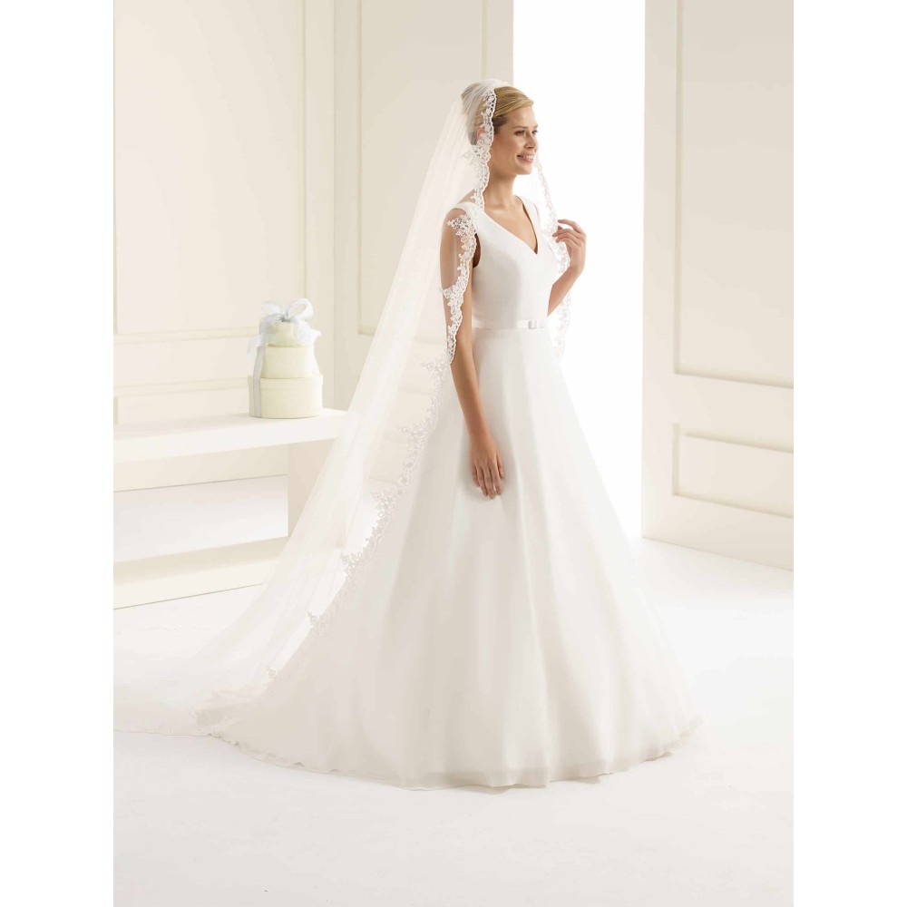 Veil with lace edge Avalia S129