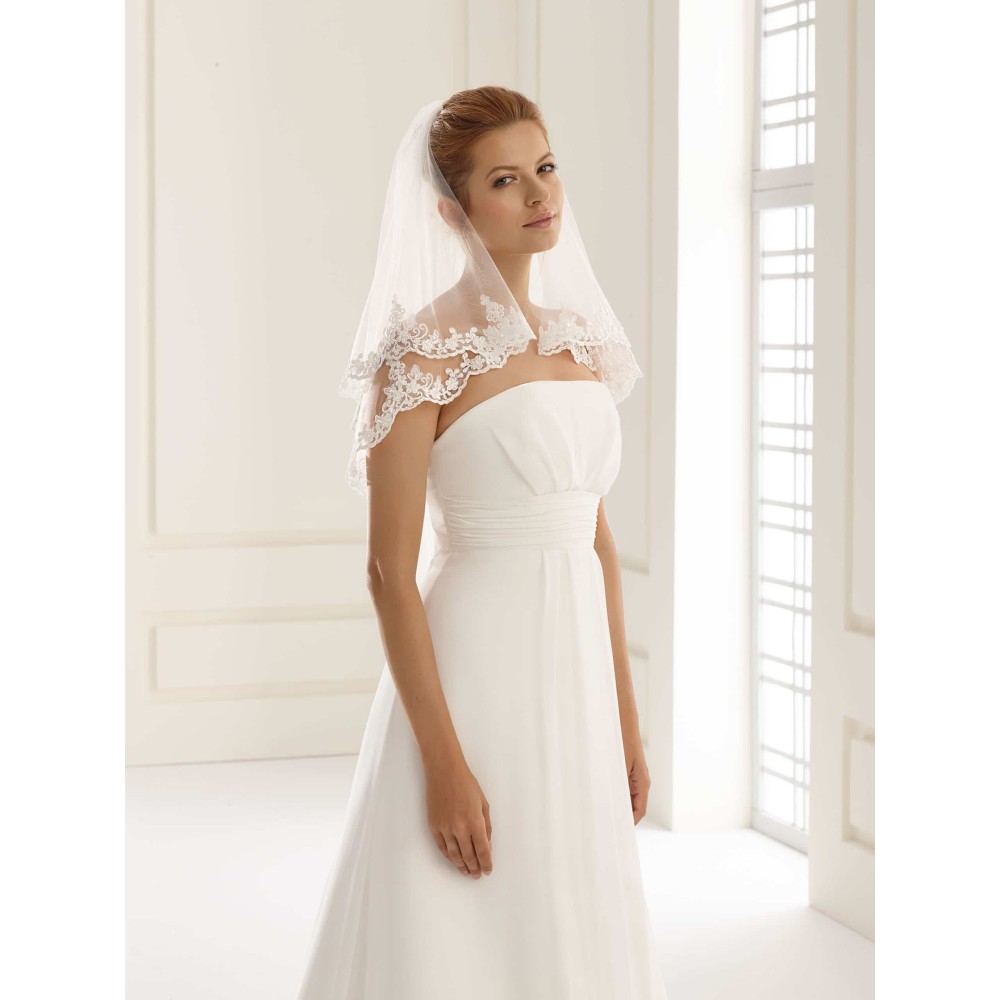 Veil with lace edge Avalia S134