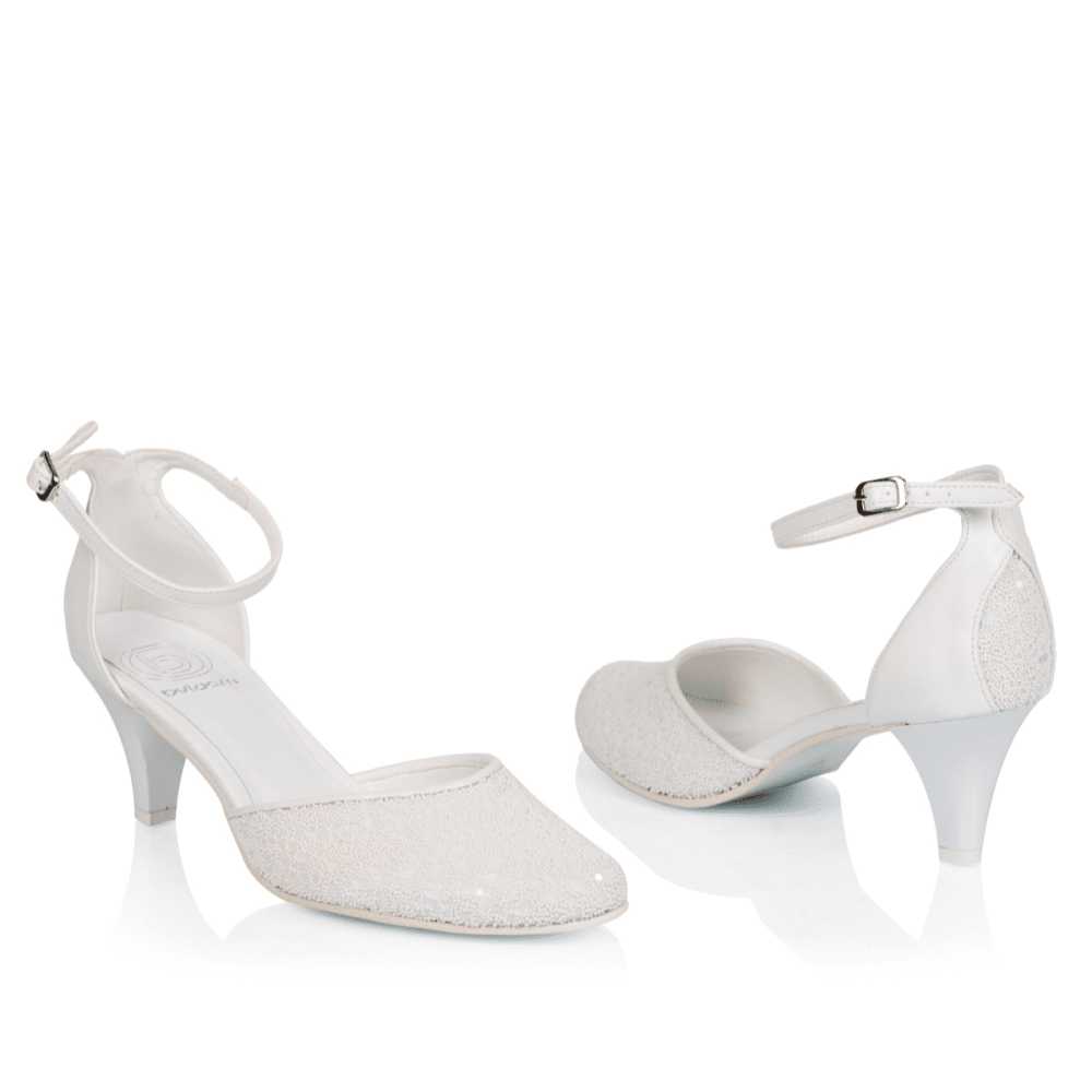 Wedding shoes Kira white with pearls